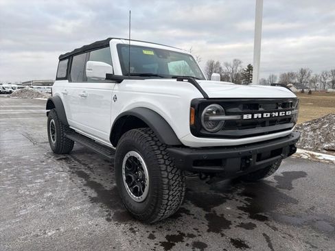 Certified 2022 Ford Bronco Outer Banks w/ Sasquatch Package image 1