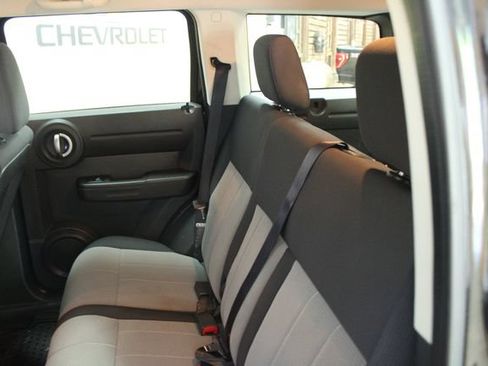 Used 2008 Dodge Nitro SXT AWD/4WD image 9