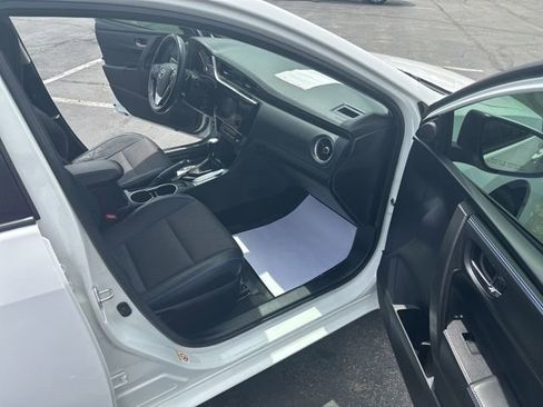 Used 2018 Toyota Corolla SE FWD image 17