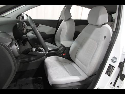 Certified 2023 Hyundai Kona SEL FWD image 5
