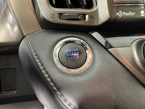 Used 2015 Toyota RAV4 Limited AWD/4WD image 17