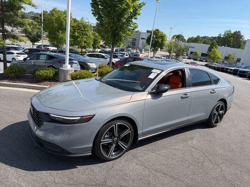 Used 2025 Honda Accord Sport image 27