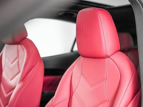 Used 2025 Maserati Grecale Modena image 19