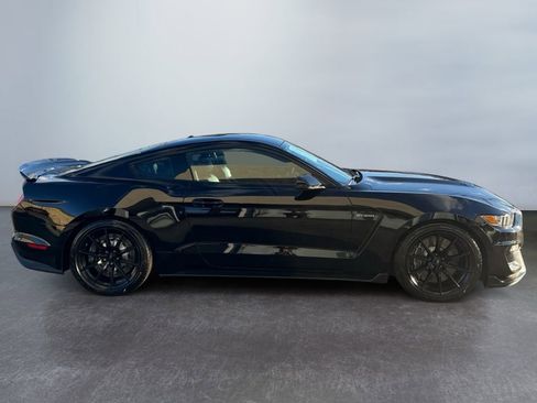 Used 2017 Ford Mustang Shelby GT350 image 4