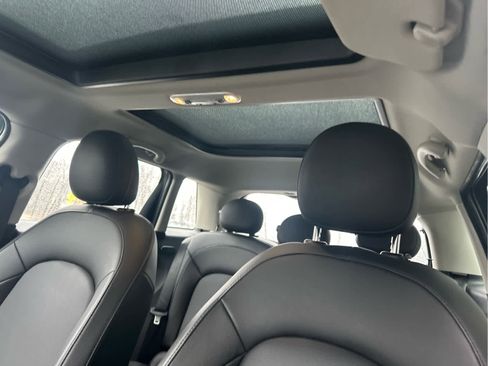 Used 2019 MINI Cooper 4-Door Hardtop image 14