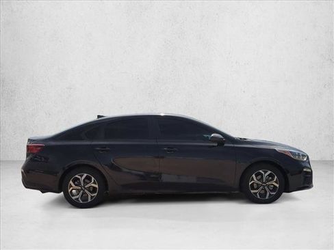 Used 2021 Kia Forte LXS FWD image 4