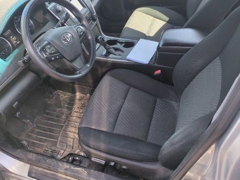 Used 2016 Toyota Camry LE FWD image 14