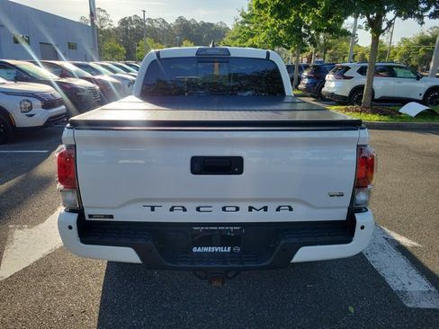 Used 2017 Toyota Tacoma Limited w/ Tow Package RWD image 8