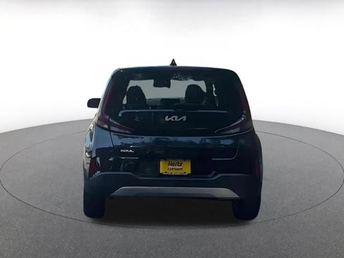 Used 2025 Kia Soul LX w/ LX Technology Package FWD image 12