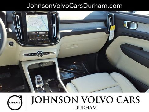 New 2026 Volvo XC40 B5 Plus w/ Protection Package Premier image 9