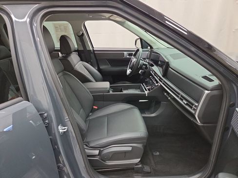 Used 2025 Hyundai Santa Fe SEL AWD/4WD image 12
