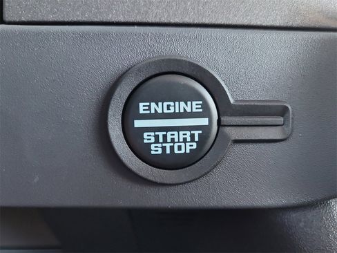 New 2025 Ford Bronco Badlands image 30