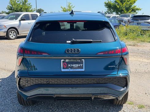 New 2026 Audi Q3 quattro 2.0T AWD/4WD image 9