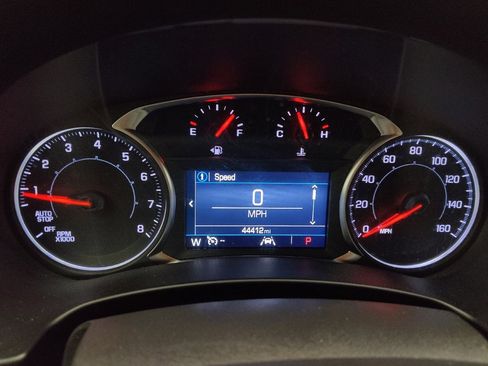 Used 2024 GMC Terrain SLE image 23