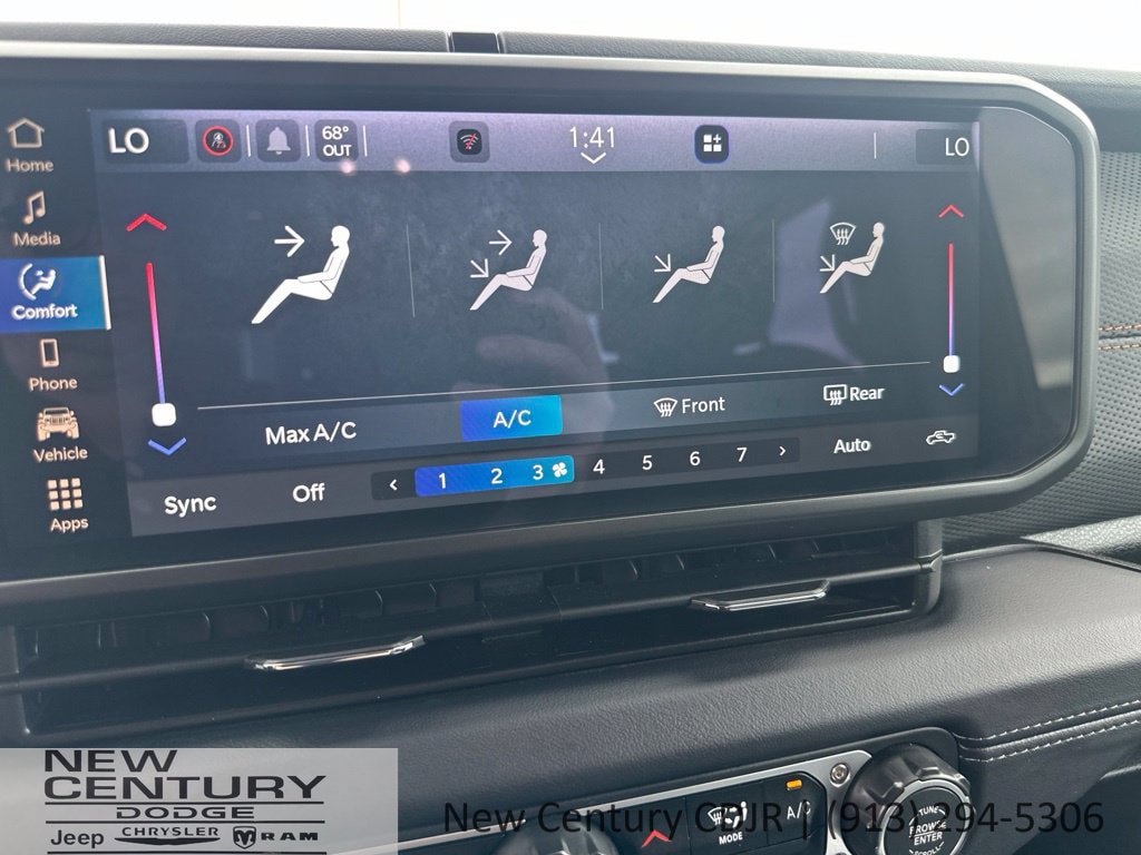 Used 2026 Jeep Gladiator Mojave AWD/4WD image 30