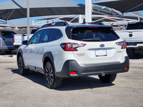 Used 2025 Subaru Outback Onyx Edition AWD/4WD image 5