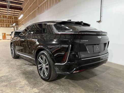 Certified 2024 Cadillac Lyriq Luxury RWD image 3