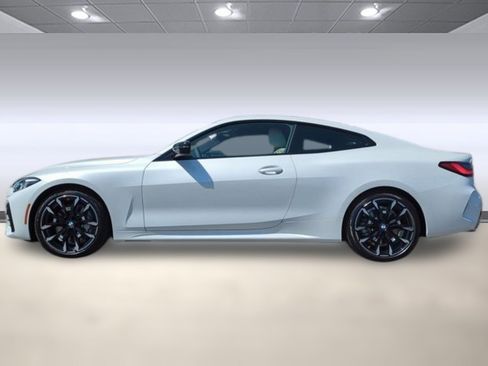 Used 2025 BMW 430i Coupe w/ M Sport Package RWD image 2