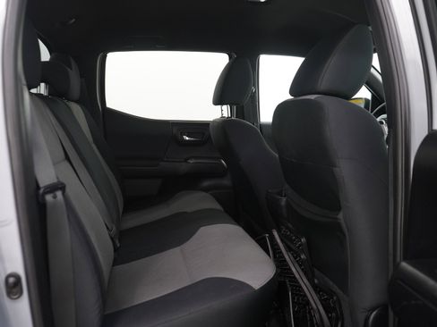 Used 2021 Toyota Tacoma TRD Sport AWD/4WD image 14