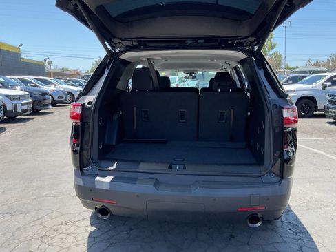 Used 2019 Chevrolet Traverse LT FWD image 23