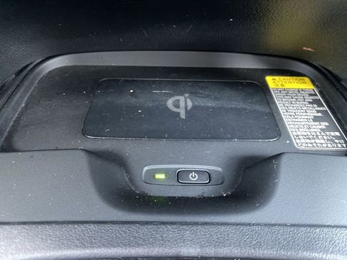 Used 2024 Toyota Corolla SE w/ SE Premium Package image 27