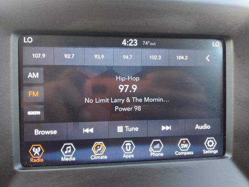 Used 2017 Jeep Compass Latitude w/ Popular Equipment Group AWD/4WD image 25