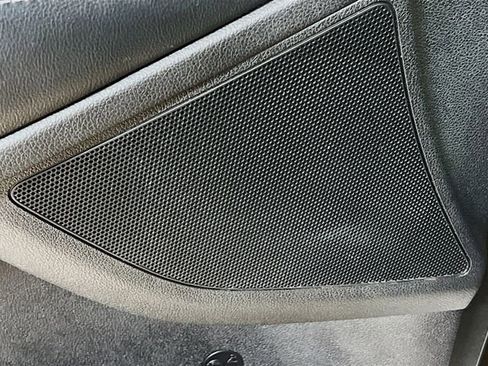 Used 2017 Kia Sorento LX w/ LX Convenience Package image 18