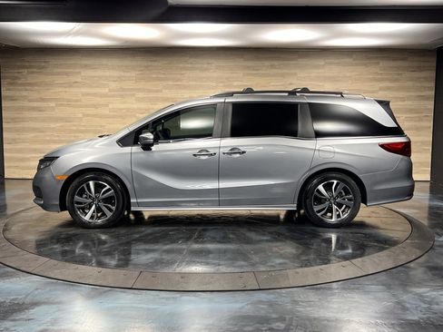 Used 2023 Honda Odyssey Touring image 17