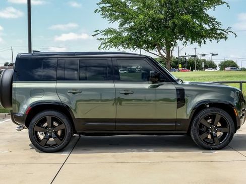 New 2026 Land Rover Defender 110 X-Dynamic SE AWD/4WD image 7
