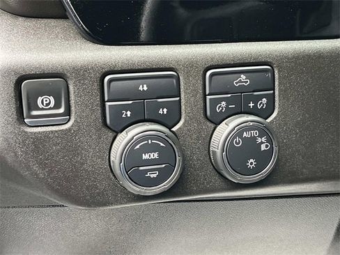 Used 2024 Chevrolet Silverado 3500 LT image 30