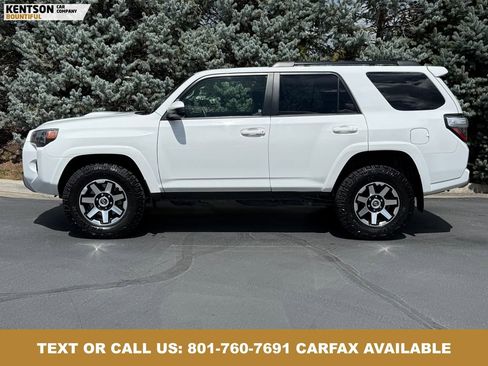 Used 2024 Toyota 4Runner TRD Off-Road AWD/4WD image 4