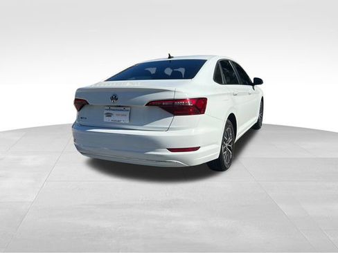 Used 2021 Volkswagen Jetta SE image 5