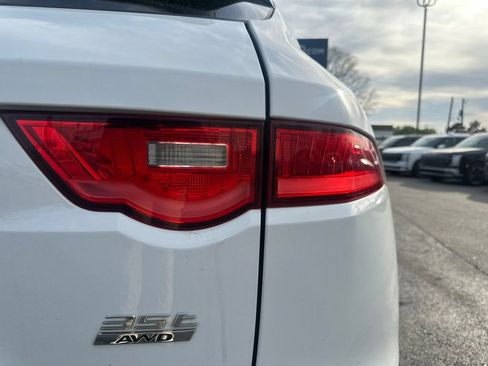Used 2018 Jaguar F-PACE R-Sport AWD/4WD image 4