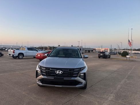 Used 2025 Hyundai Tucson SEL AWD/4WD image 6