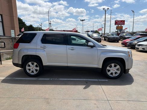 Used 2014 GMC Terrain SLE FWD image 4
