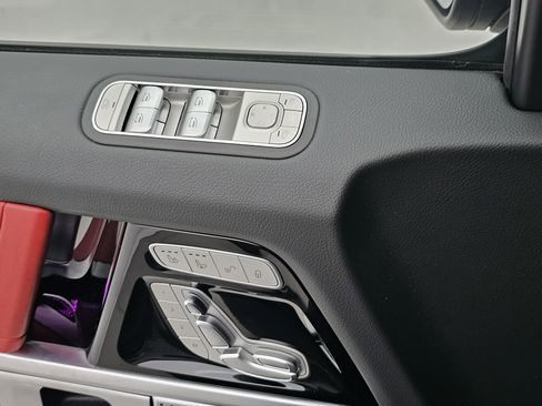 Used 2023 Mercedes-Benz G 550 image 12