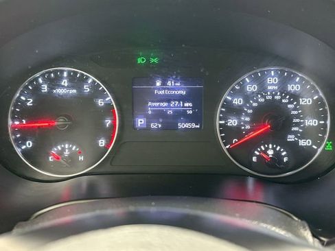 Used 2023 Kia Seltos LX AWD/4WD image 11