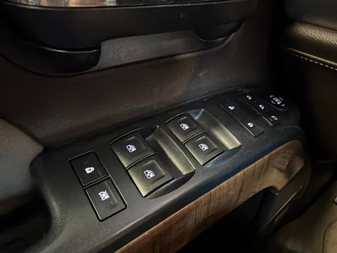Used 2017 GMC Sierra 1500 SLT AWD/4WD image 16