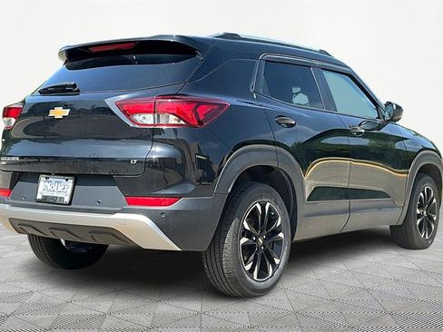 Used 2023 Chevrolet TrailBlazer LT w/ Convenience Package image 2
