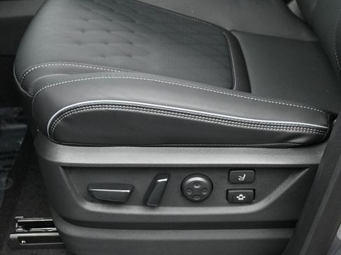 New 2026 INFINITI QX80 Autograph image 18