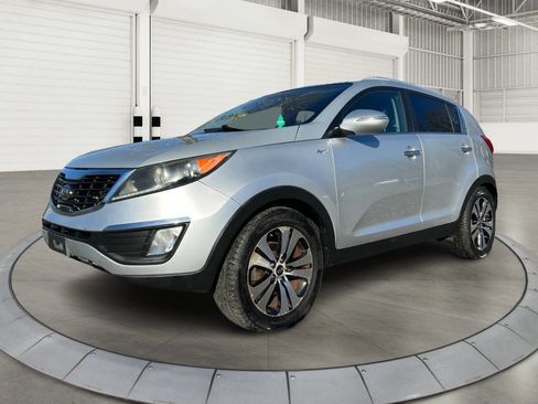 Used 2011 Kia Sportage EX w/ Premium Pkg w/Leather Seats image 7