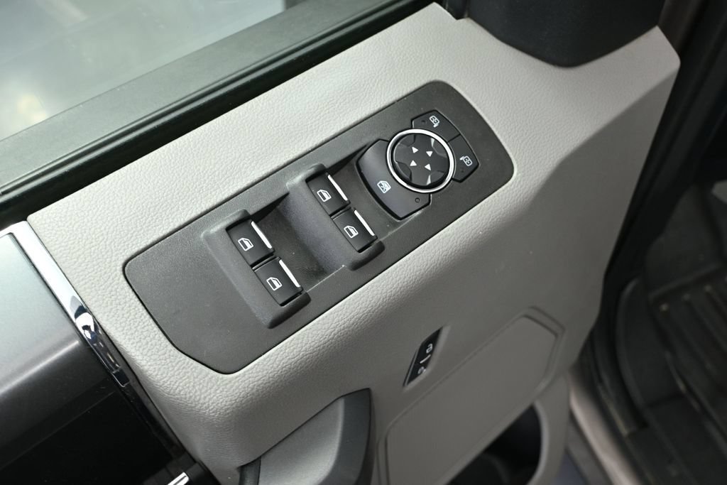 Used 2018 Ford F150 XLT w/ Equipment Group 302A Luxury AWD/4WD image 15