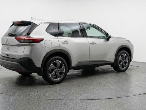 Used 2025 Nissan Rogue SV AWD/4WD image 9