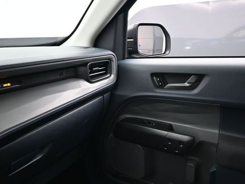 Used 2023 Ford Maverick XL image 21