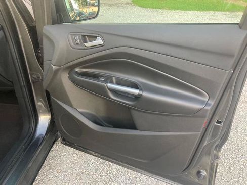 Used 2017 Ford Escape SE AWD/4WD image 33