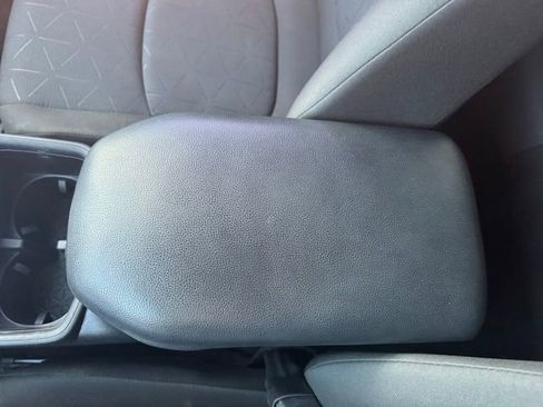 Certified 2022 Toyota RAV4 XLE image 18