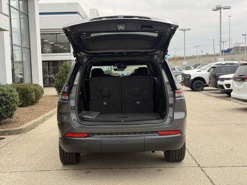 New 2025 Jeep Grand Cherokee L Limited w/ Trailer Tow Package image 10