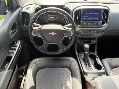 Used 2022 Chevrolet Colorado Z71 w/ Z71 Midnight Edition AWD/4WD image 22