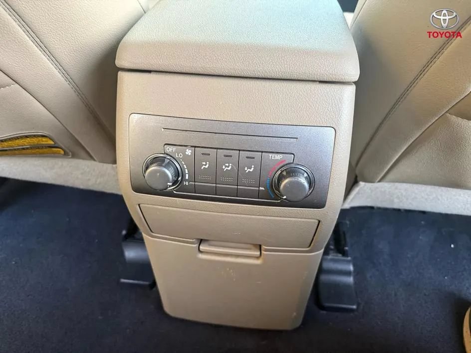 Used 2013 Toyota Highlander SE AWD/4WD image 17