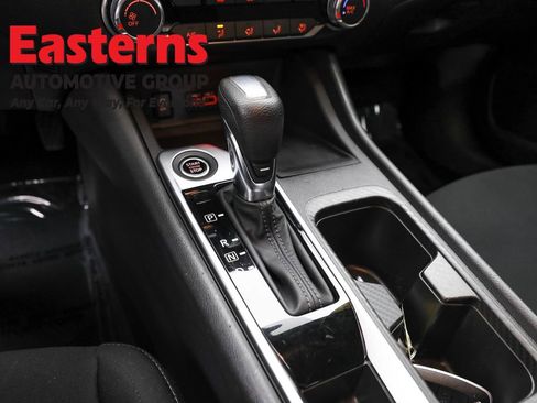 Used 2024 Nissan Sentra SV FWD image 13